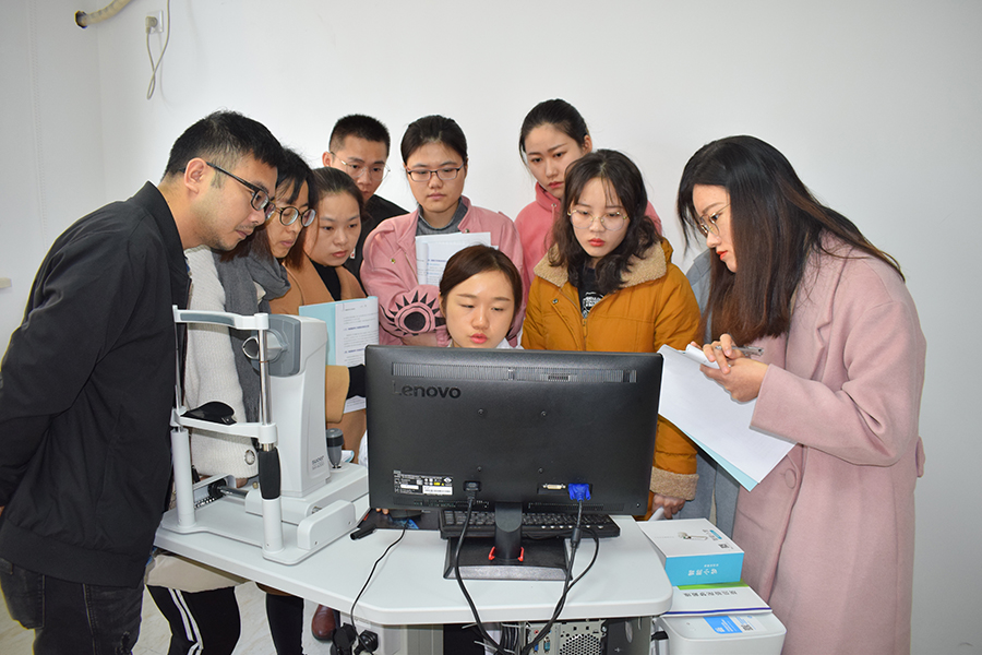 金狮贵宾会·宾至如归-尊贵显赫