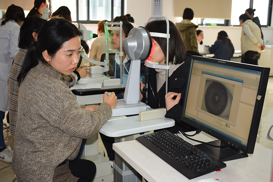 金狮贵宾会·宾至如归-尊贵显赫