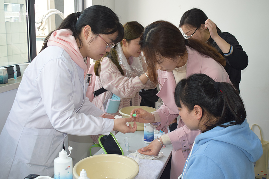 金狮贵宾会·宾至如归-尊贵显赫