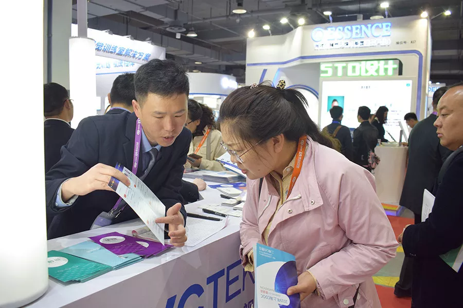 金狮贵宾会·宾至如归-尊贵显赫