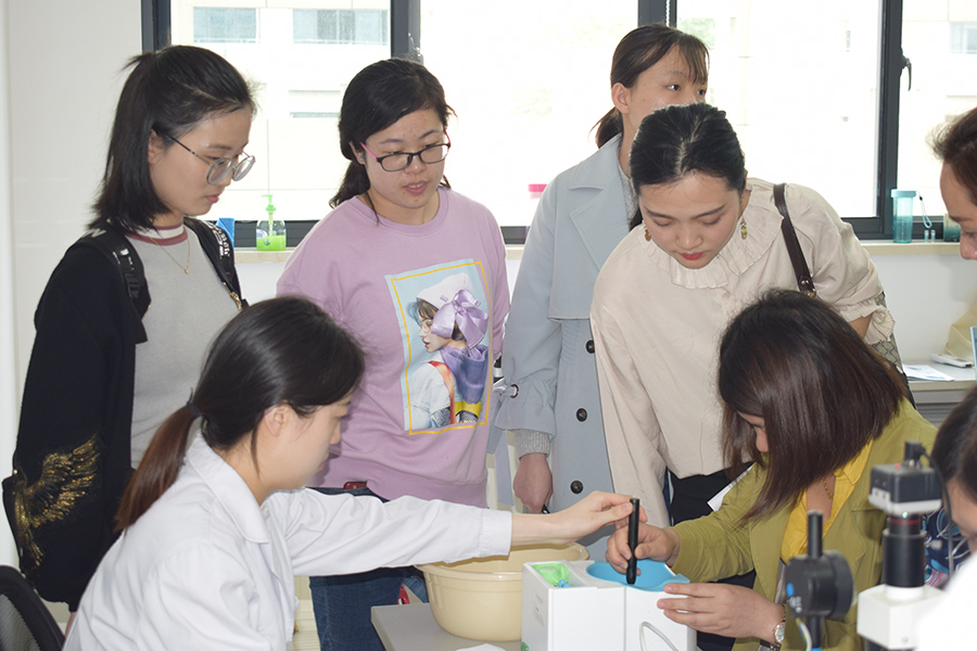 金狮贵宾会·宾至如归-尊贵显赫