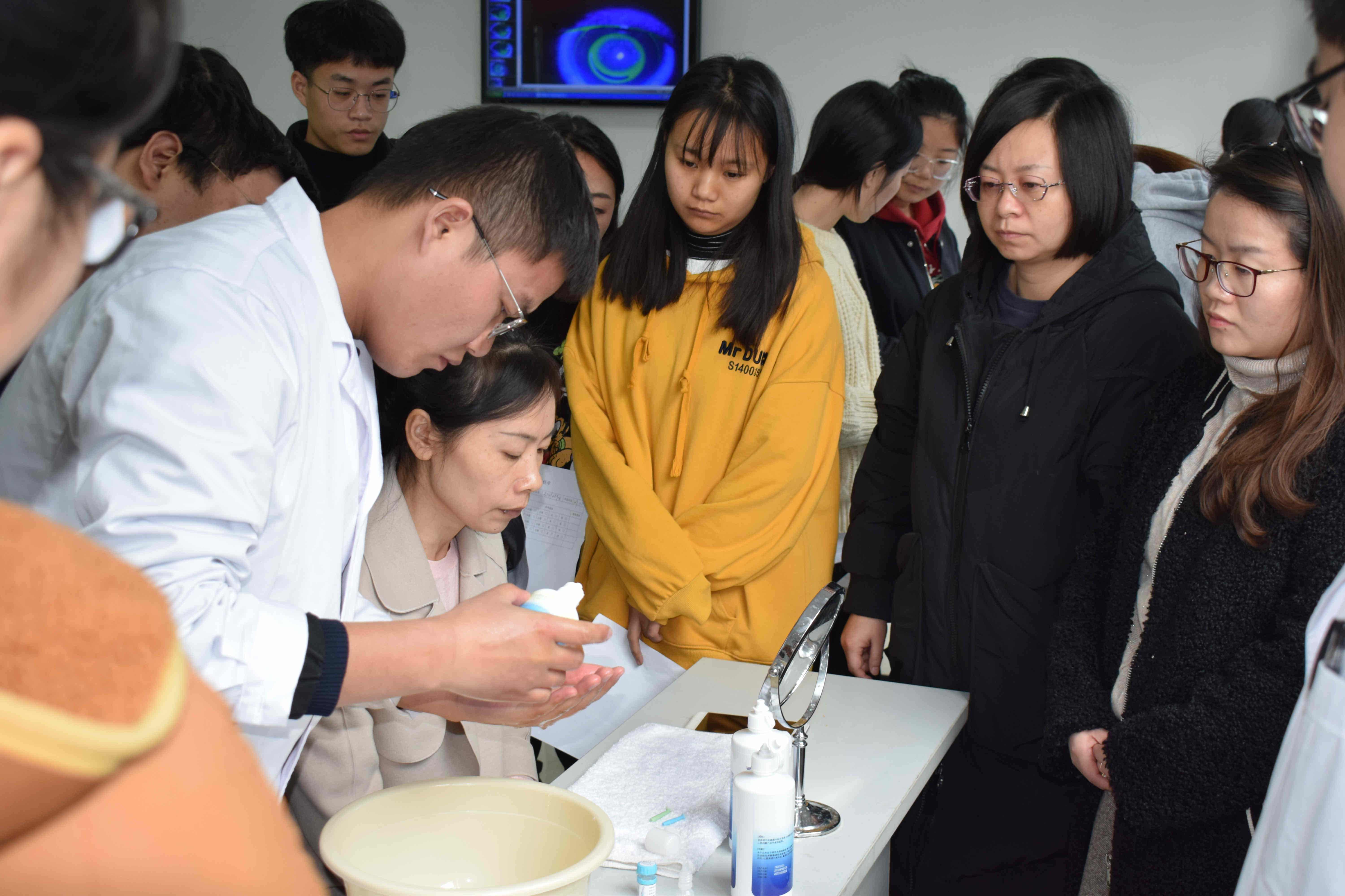 金狮贵宾会·宾至如归-尊贵显赫