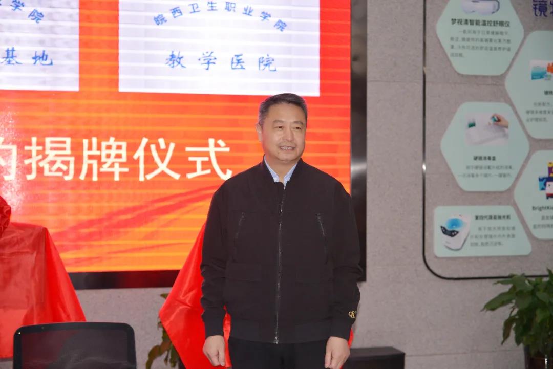 金狮贵宾会·宾至如归-尊贵显赫