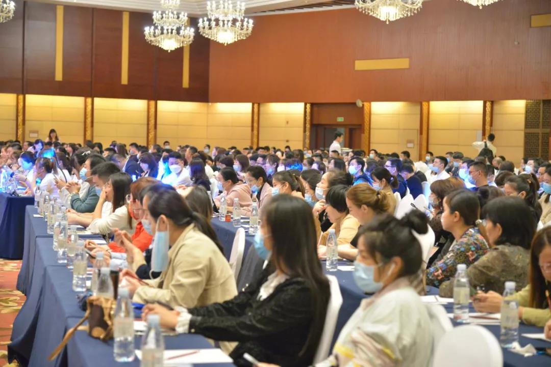 金狮贵宾会·宾至如归-尊贵显赫