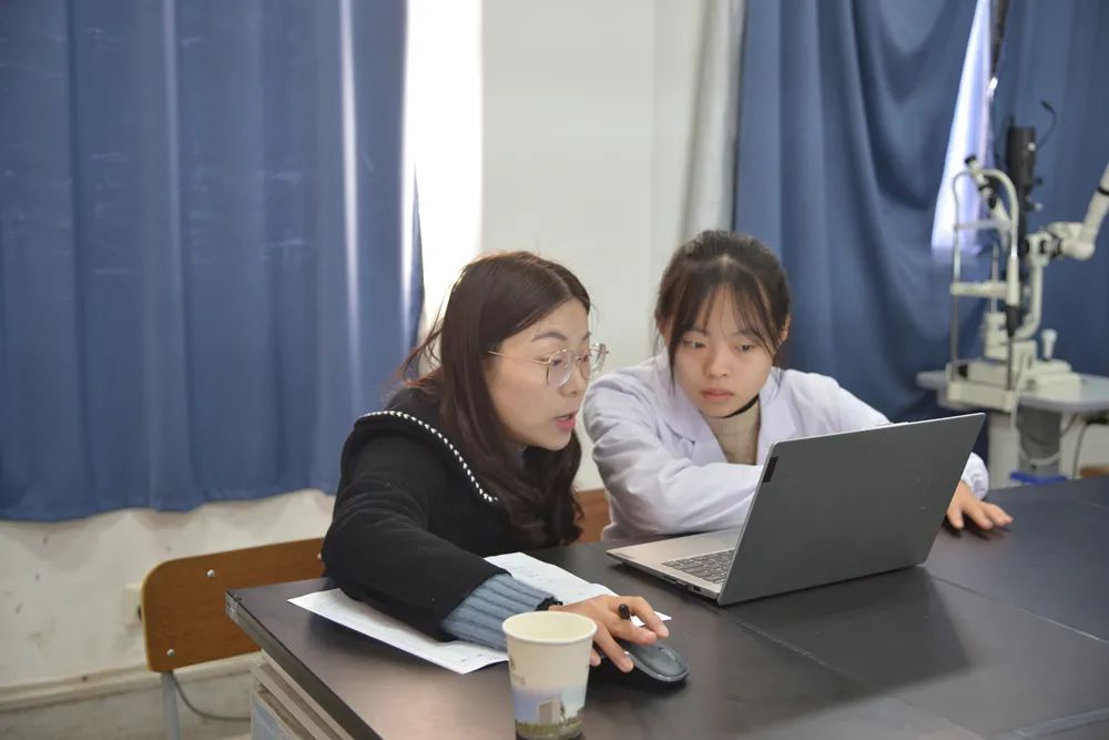 金狮贵宾会·宾至如归-尊贵显赫