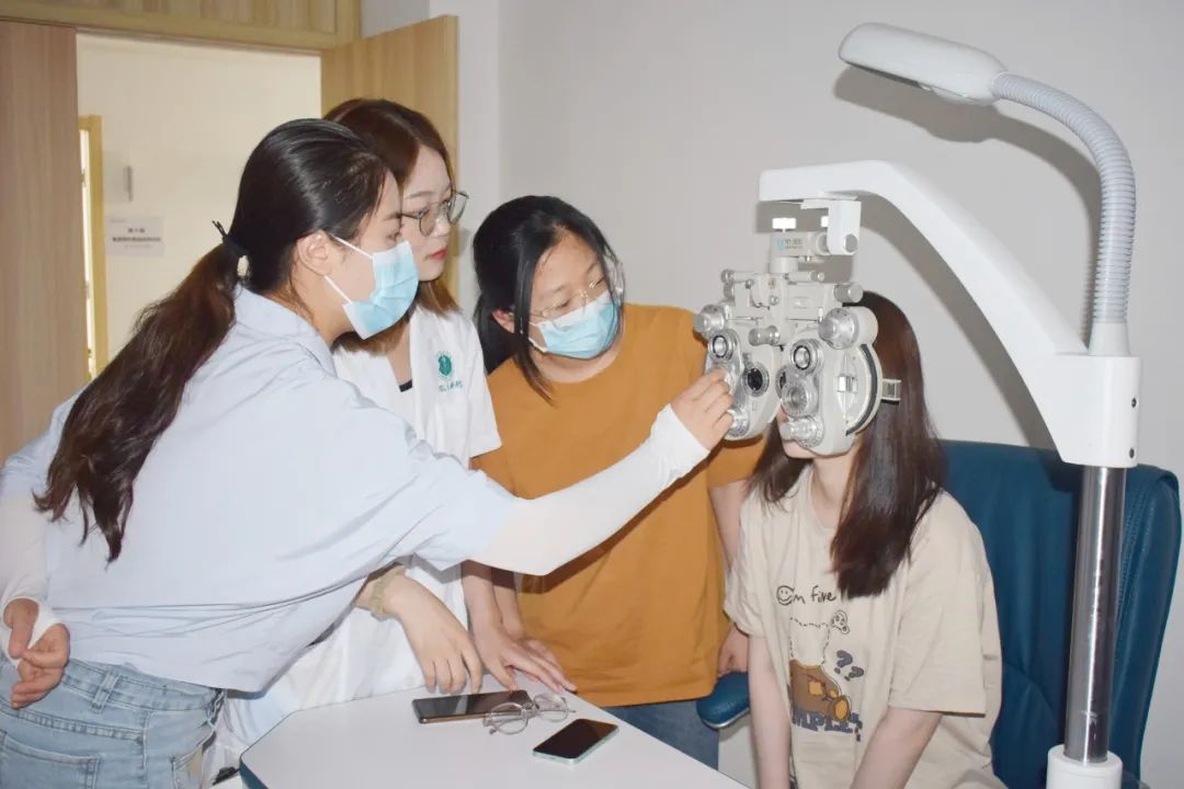 金狮贵宾会·宾至如归-尊贵显赫