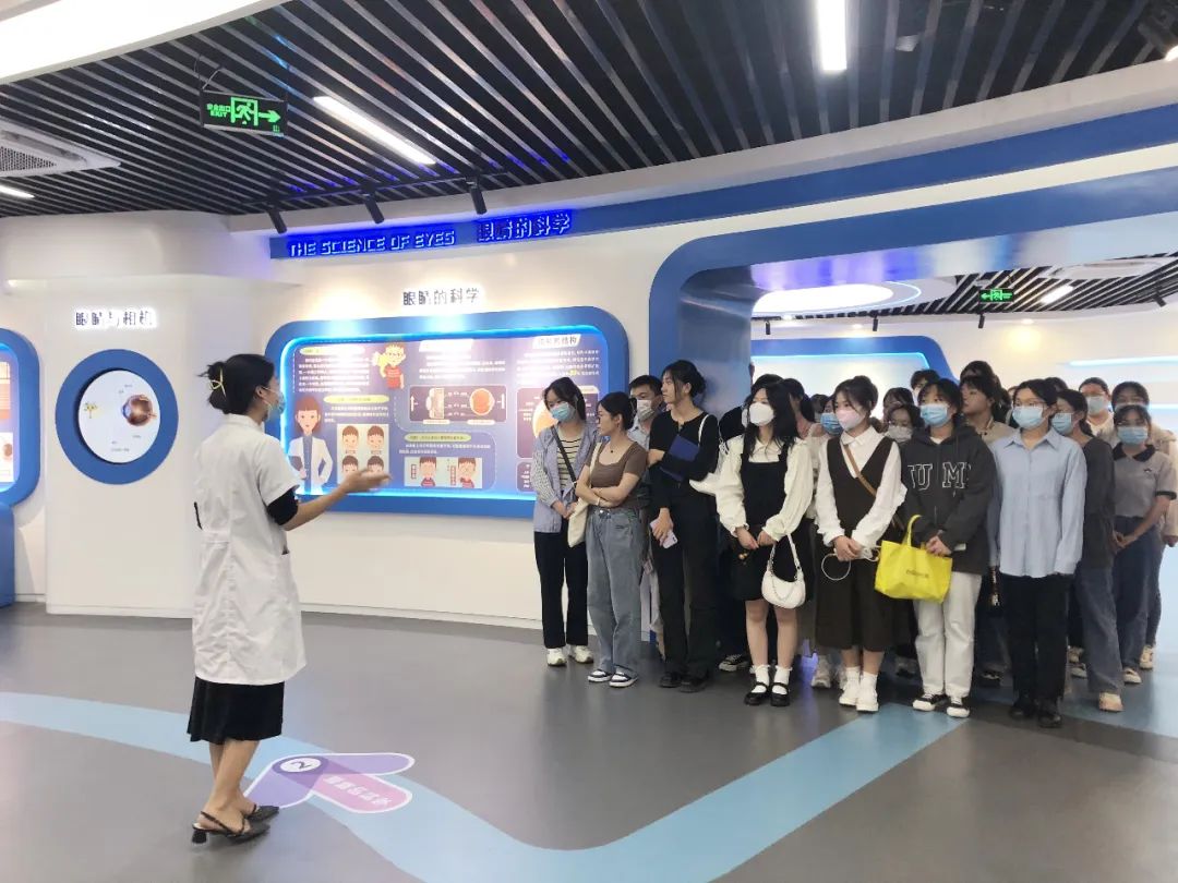 金狮贵宾会·宾至如归-尊贵显赫