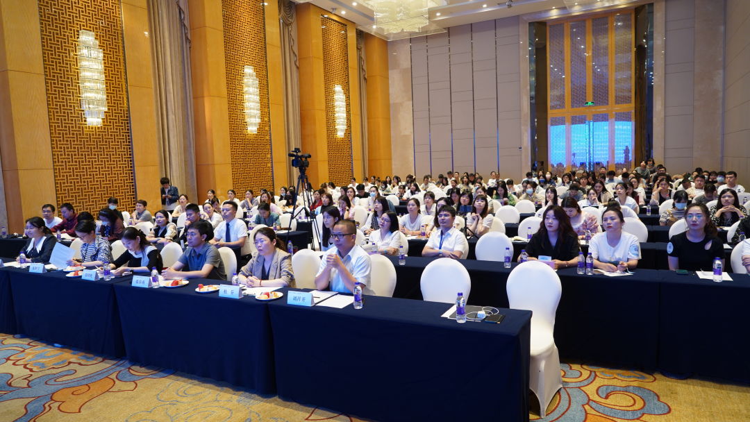 金狮贵宾会·宾至如归-尊贵显赫