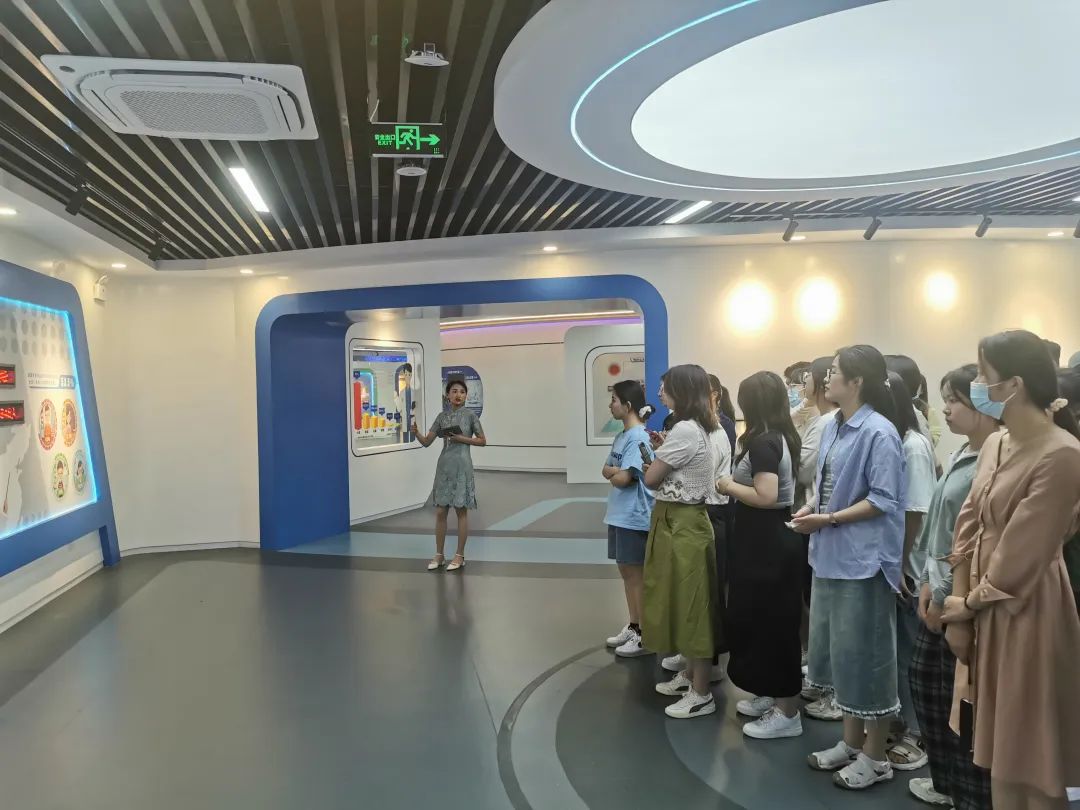 金狮贵宾会·宾至如归-尊贵显赫