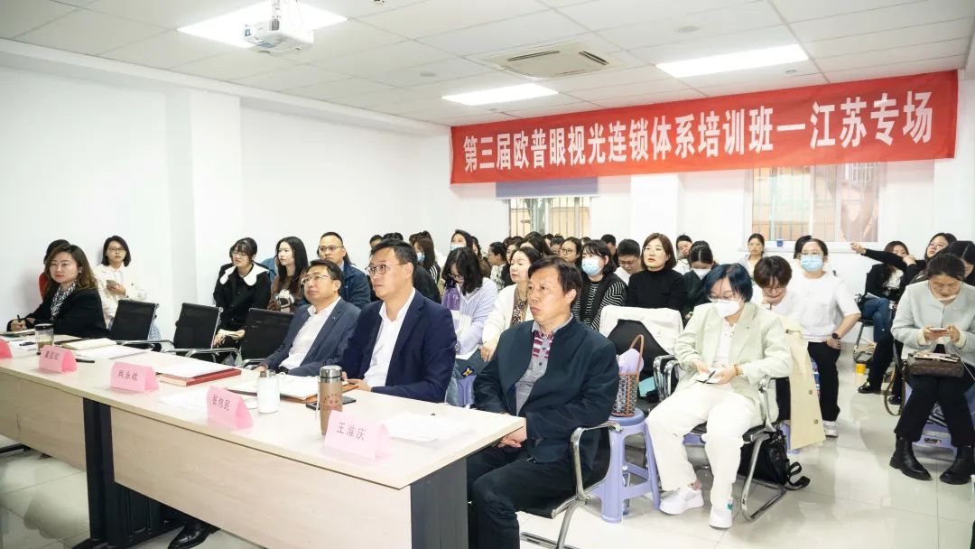 金狮贵宾会·宾至如归-尊贵显赫