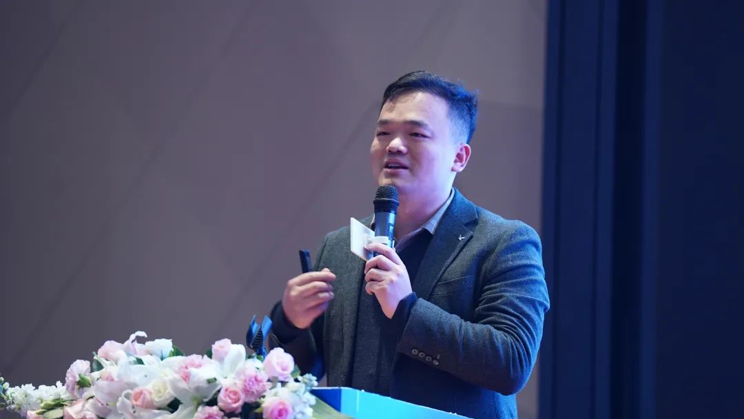 金狮贵宾会·宾至如归-尊贵显赫