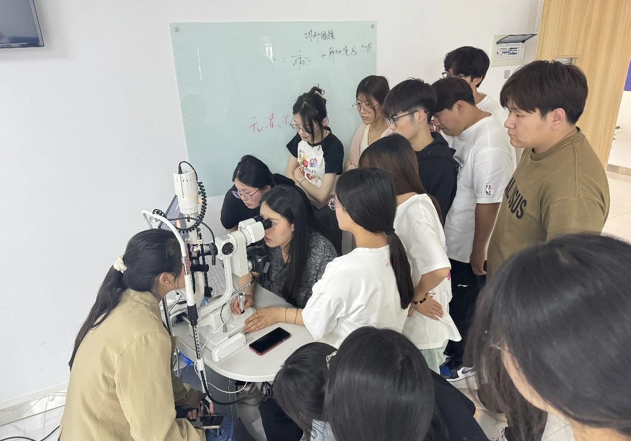 金狮贵宾会·宾至如归-尊贵显赫