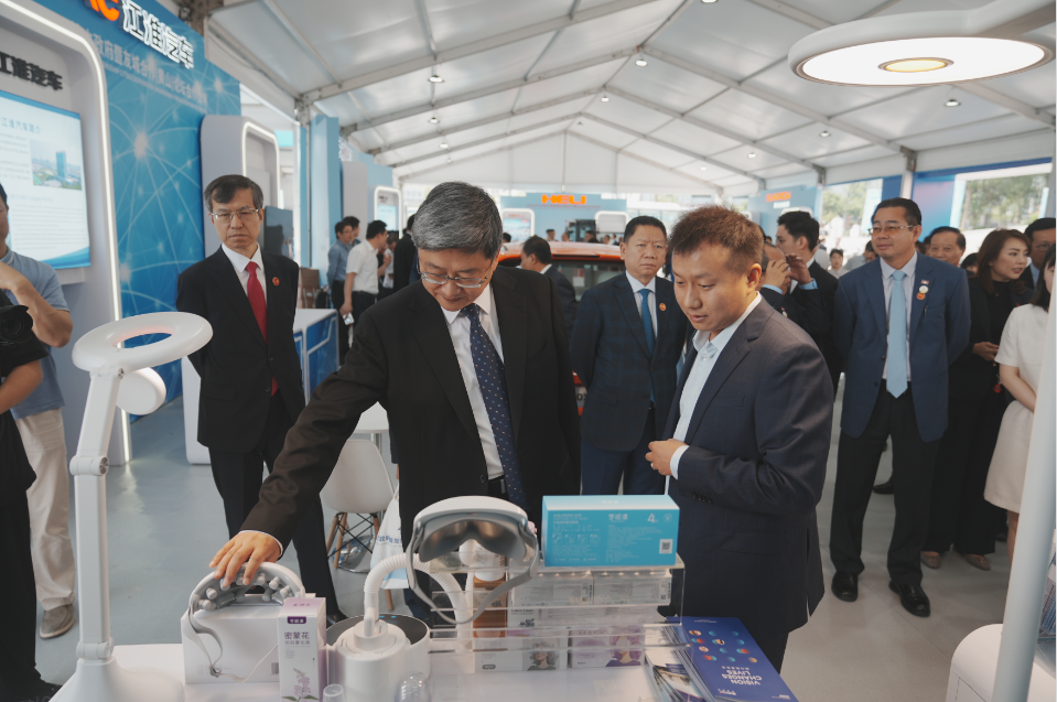 金狮贵宾会·宾至如归-尊贵显赫